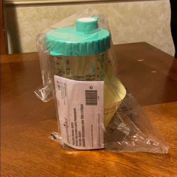 Pampered Chef Kitchen Pampered Chef Pancake Shaker Bottle Poshmark